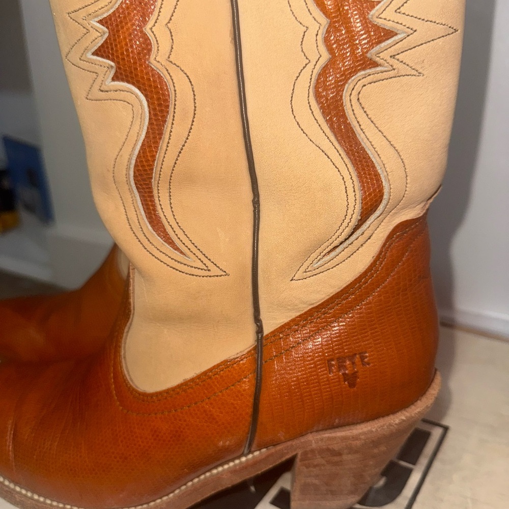 Vintage Frye Tan Leather Western Boots - Picture 4 of 7